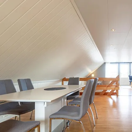 Harbour Retreat *